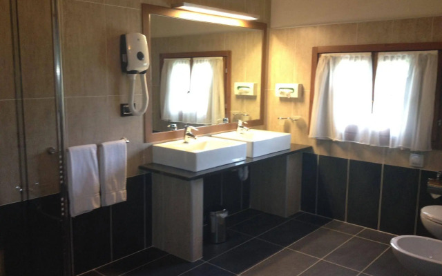 Hotel Cascina Canova