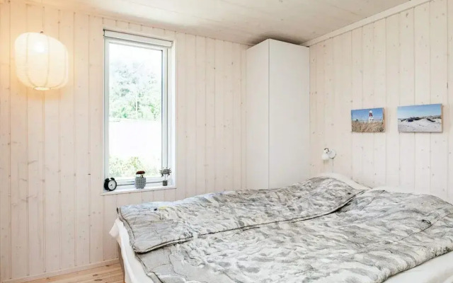 6 Person Holiday Home in Hals