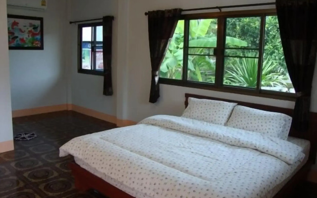 Khunnam Rimtarn Resort