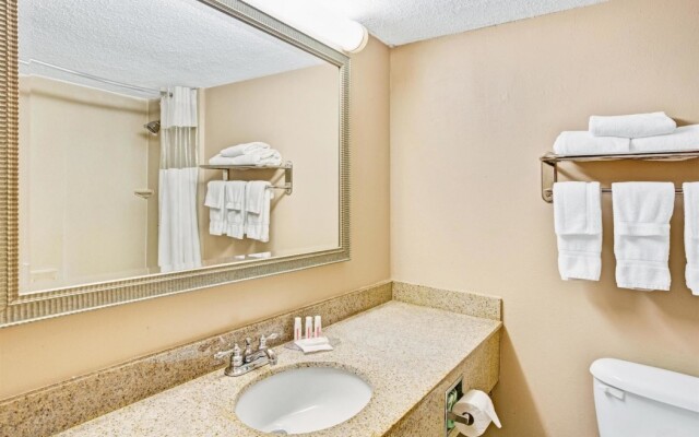 Holiday Inn Hotel Statesville-I-77 Exit 49a