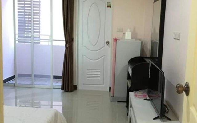 Thana Apartment – Guest Rooms – Si Racha