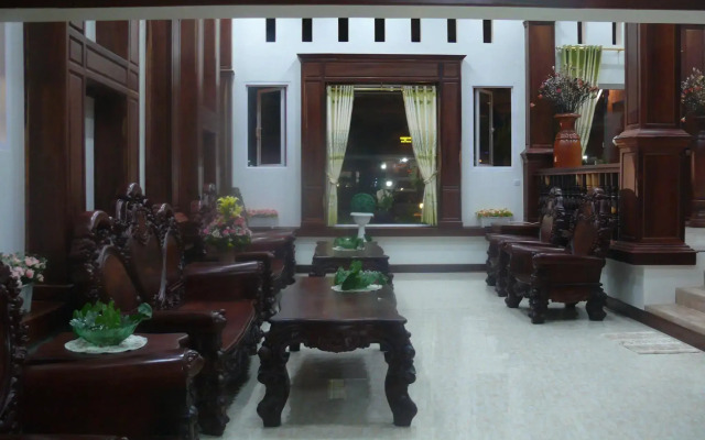 Vanne Hotel