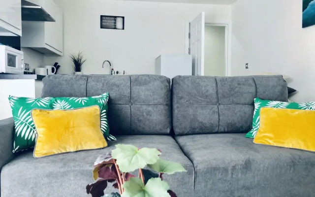 Snapos Luxury Serviced Apartments – Shield House