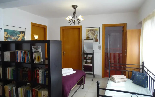 Dreamy studio with private garden