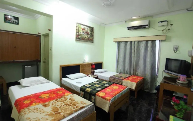 Trishul Hotel