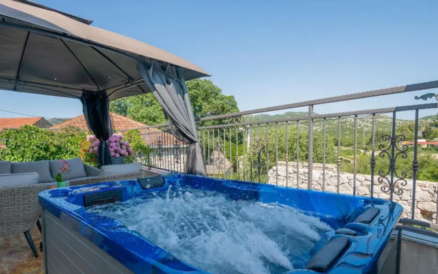 Amazing home in Ploce w/ WiFi and 3 Bedrooms