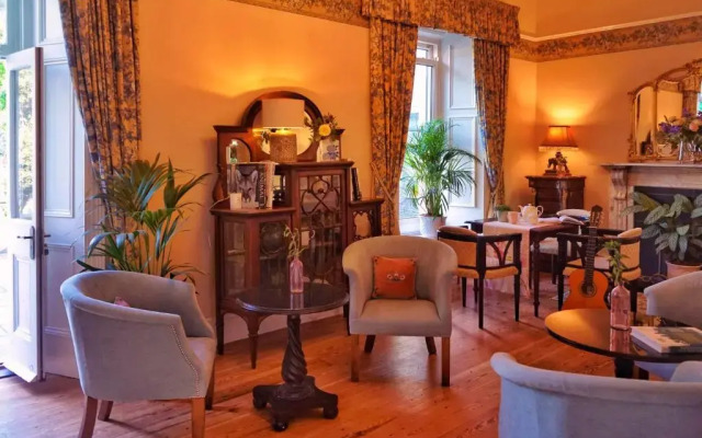 Bedford House & Hall