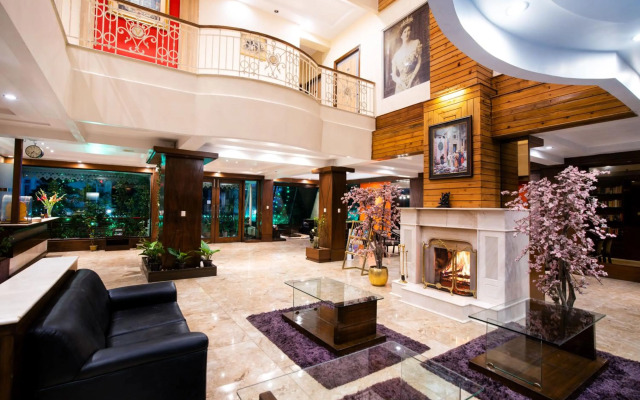 Viceroy Hotel