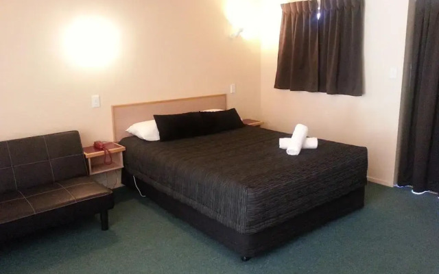 New Castle Motor Lodge