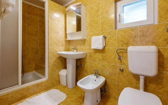 Apartment Loncaric Zuti