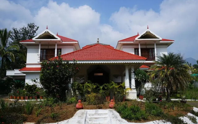 OYO 10638 Chandana Royal Resorts