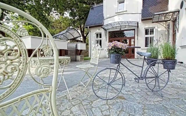 Versant Hotel & Spa