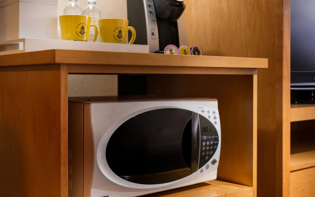 Staypineapple, University Inn, University District Seattle