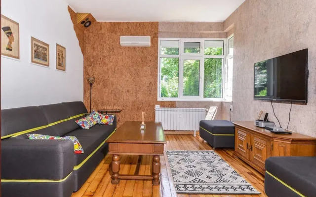 FM Deluxe 2-BDR Apartment - The Balkan