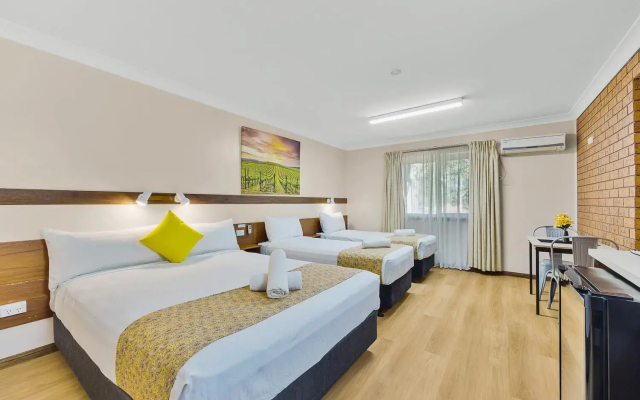 Castlereagh Motor Inn