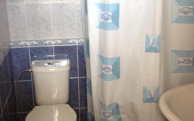 U Treh Roz Guest House