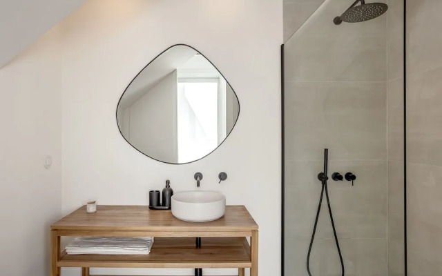 Ericeira Modern Bright With Pool by Homing