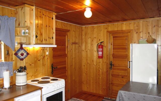 Holiday Home Midtholmen (SOW726)