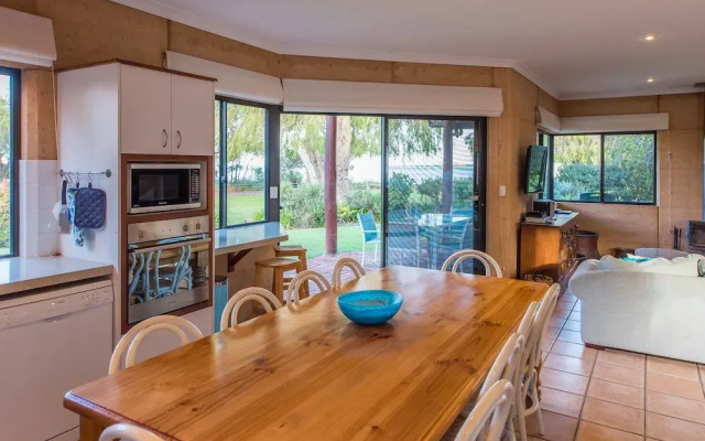 Whalers Cove Villas