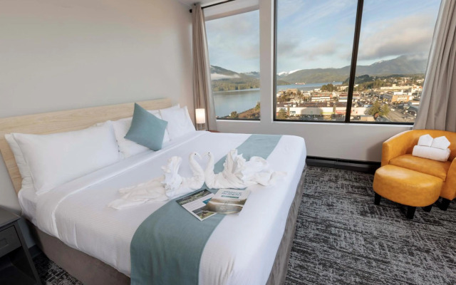 Highliner Hotel & Conference Centre