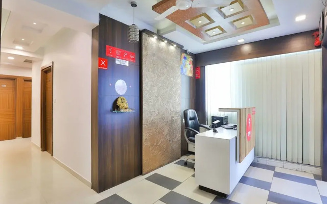 OYO 5476 Hotel Sunrise
