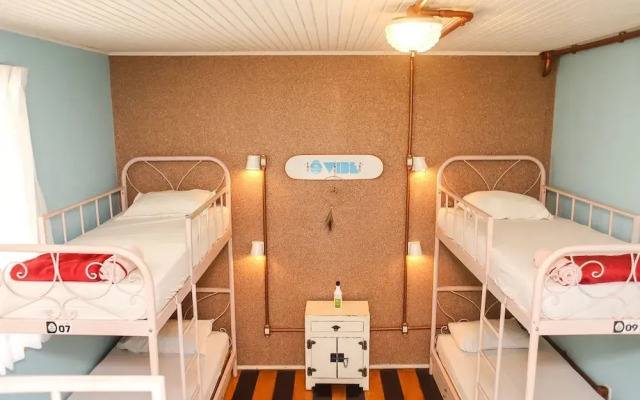 Ôvibe Party Hostel & Arts