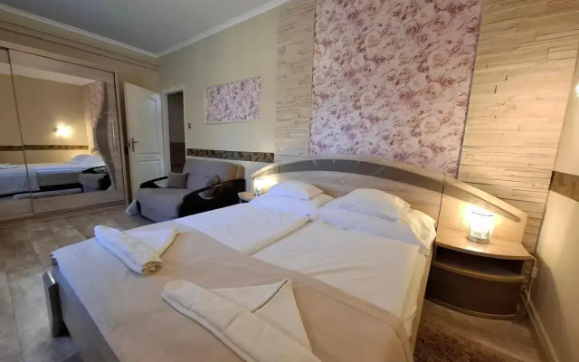 Kék Lagúna Apartmanok