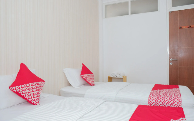 OYO 1454 111 Residence