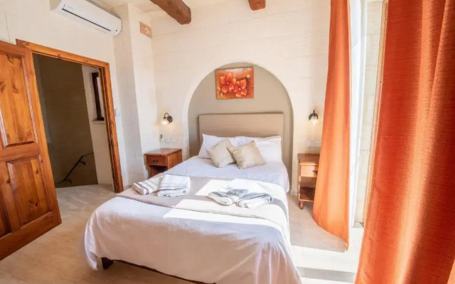 Ta Lucija 2 Bedroom Villa With Private Pool