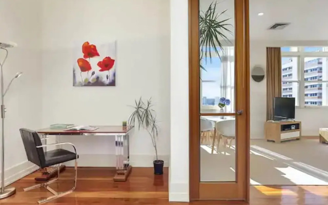 Beautiful And Spacious One Bedroom In Cbd!