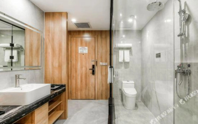 Wuhan E-House Boutique Hotel