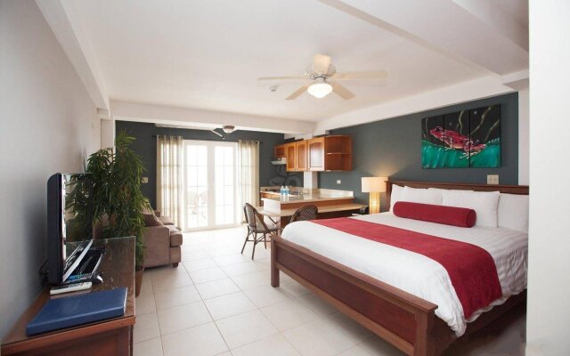 Tropical Suites Hotel