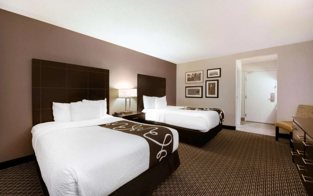 La Quinta Inn & Suites by Wyndham Cleveland Macedonia