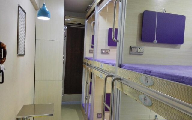 Qingting Space Capsule Hostel