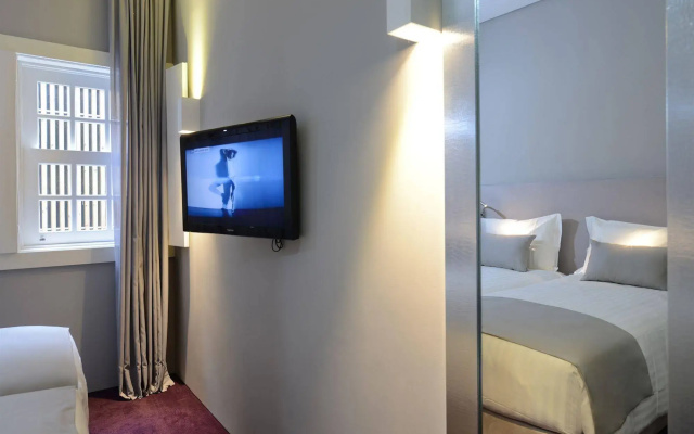 EMAJ Guimarães Boutique Hotel