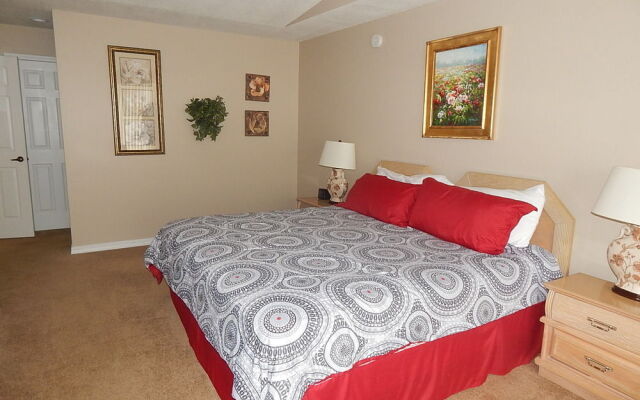 Four Seasons Racquet & Country Club