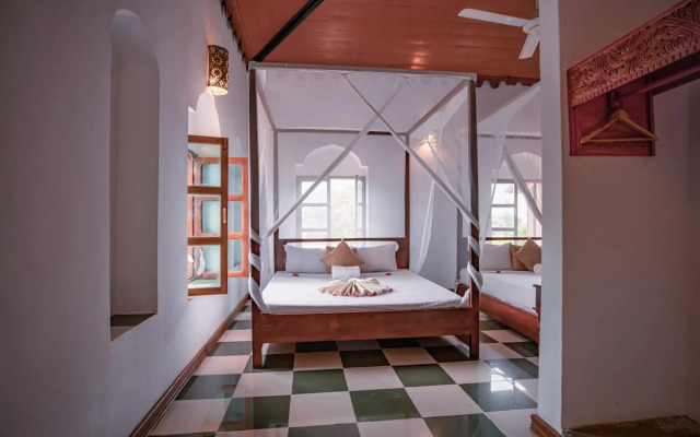 The Manor House by Sansi