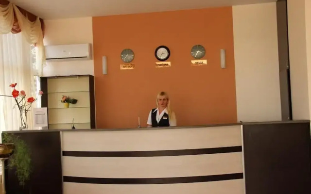 Golden Line Resort