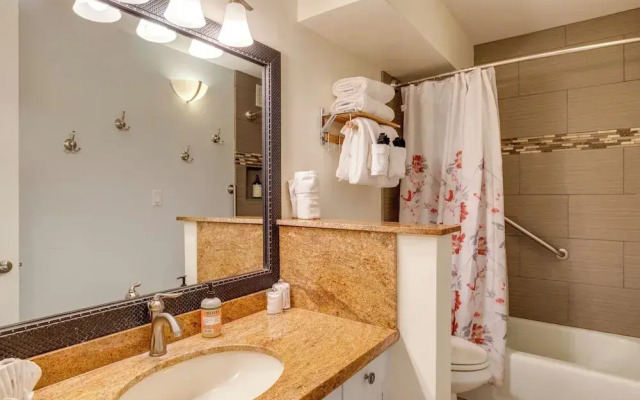 Calina's Maui Parkshore Kam lll