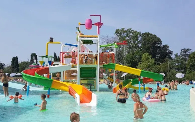 Happy Camp in Camping Cisano San Vito