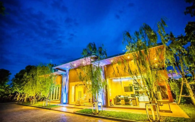 Arcadia Resort