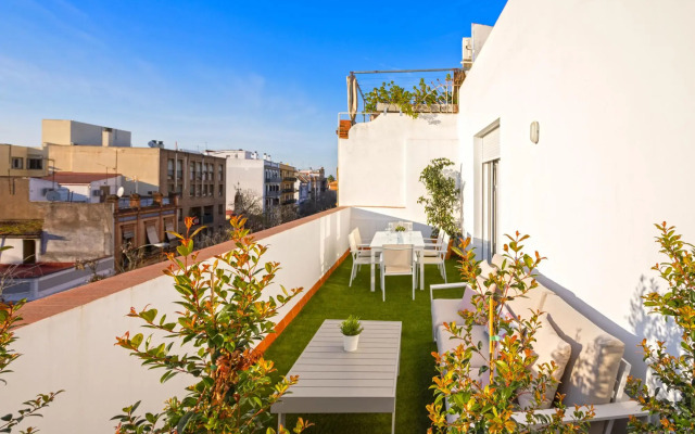 Magnificent 2 BD Duplex with private terrace. Recaredo IX