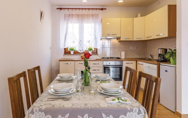 Stunning Apartment in Pula With Wifi and 2 Bedrooms