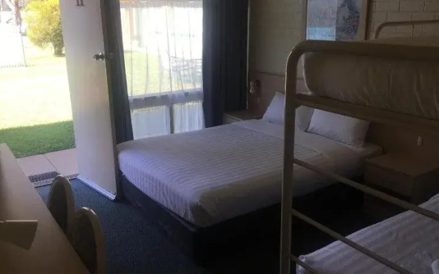 Junee Motor Inn