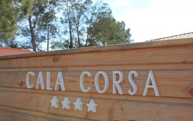 Villas CALA CORSA - 3 et 4 Chambres CALA ROSSA Porto-Vecchio - Villas entièrement Climatisées à 5 minutes à pied de la plage Cala Rossa