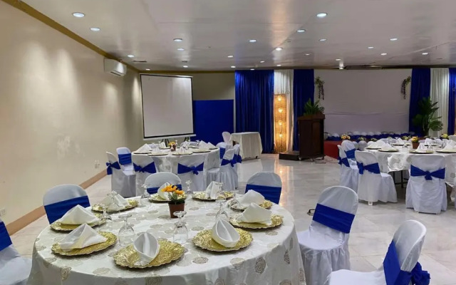Flores De Musa by Curv Hotels