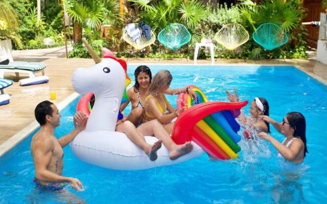 Villas Colibri Cozumel & Bungalows