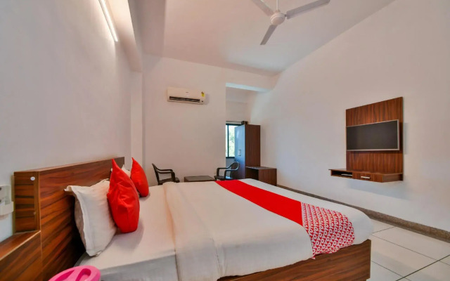 Oyo 71845 Keshar Residency