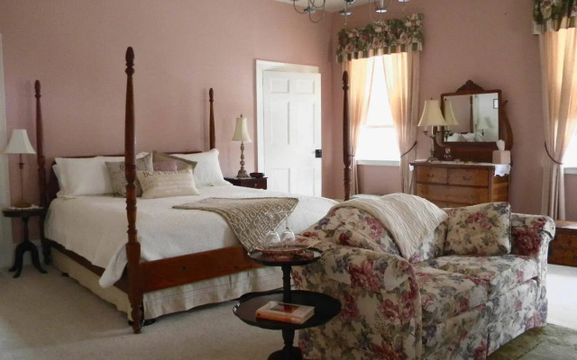 B&B at Oliver Phelps