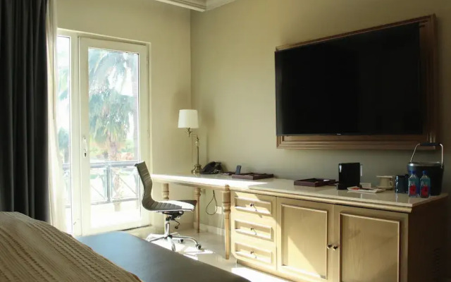 Hotel Azul Talavera Country Club